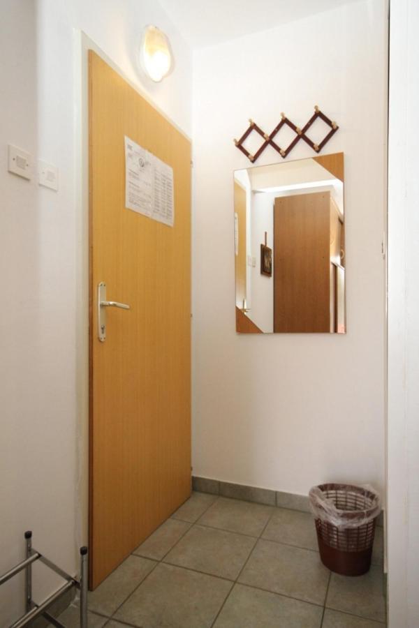 Double Room Mali Losinj 7953B Exterior photo