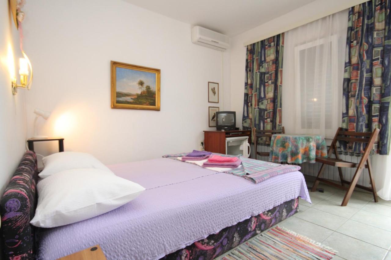 Double Room Mali Losinj 7953B Exterior photo